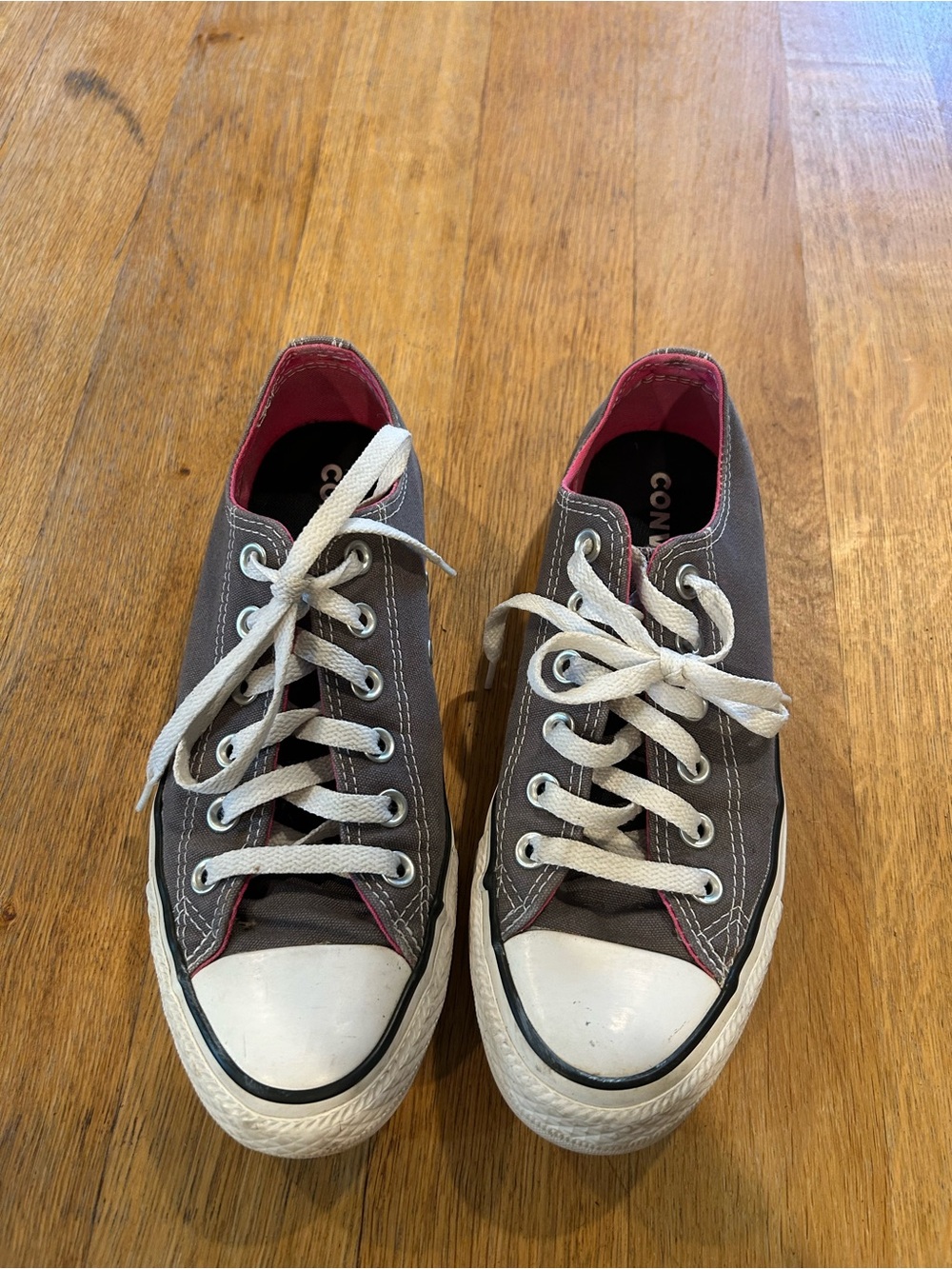 Converse Men’s Low-Top Sneakers in Gray with Pink Lining